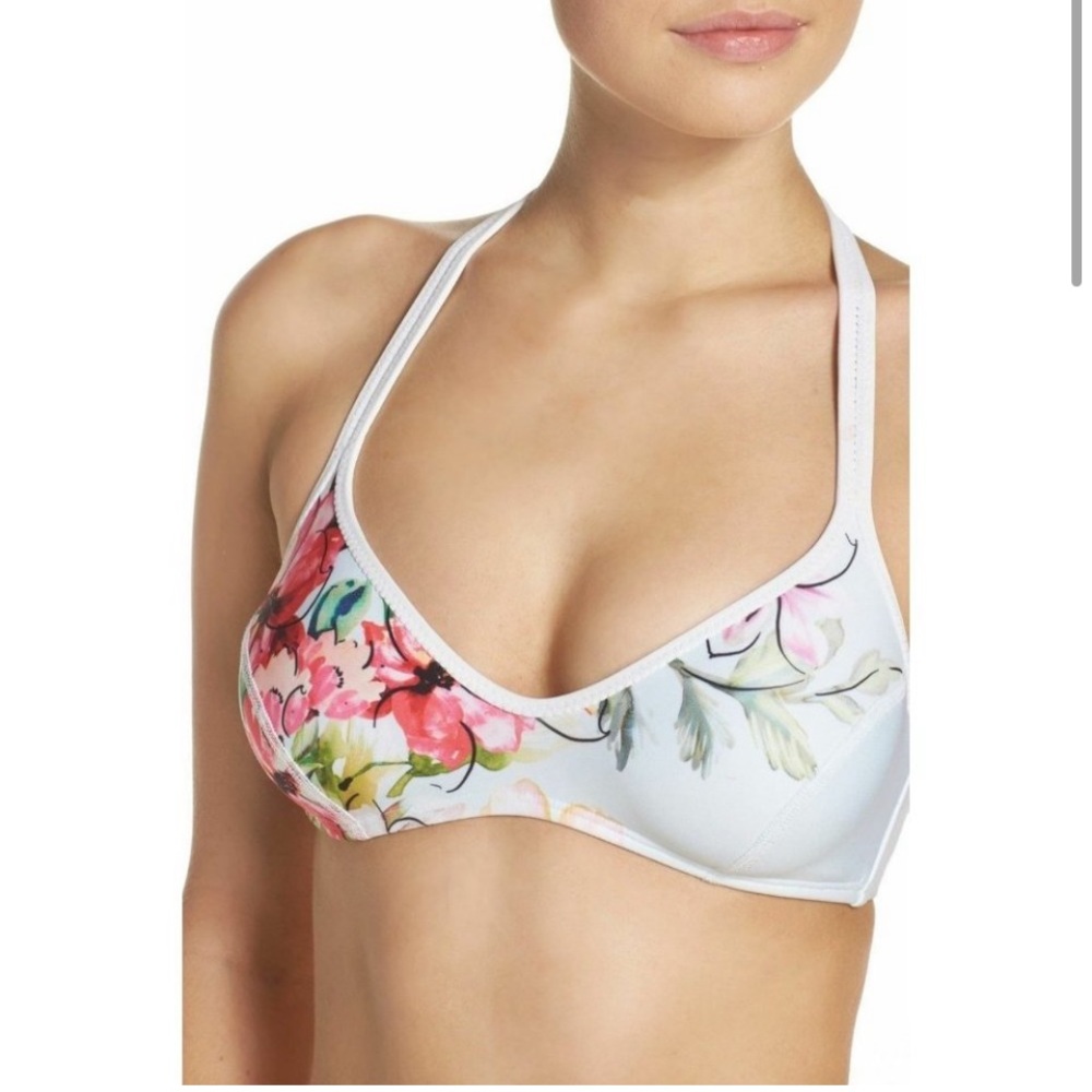 NWT Robin Piccone bikini top